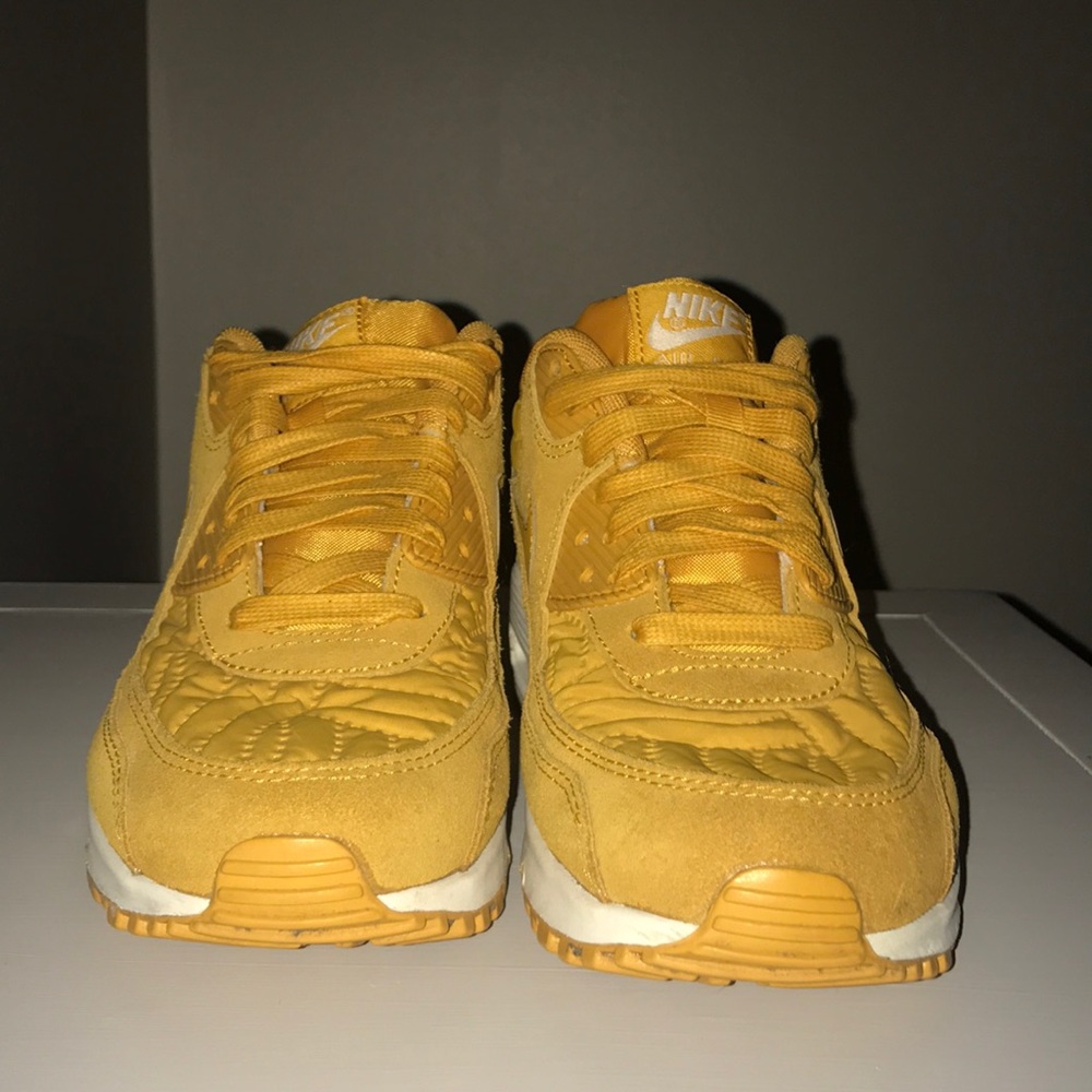 Super cute Nike AIR MAX shoes